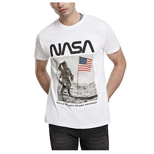 camiseta de la nasa blanca astronauta en la luna en ropa de la nasa en dealiens.shop